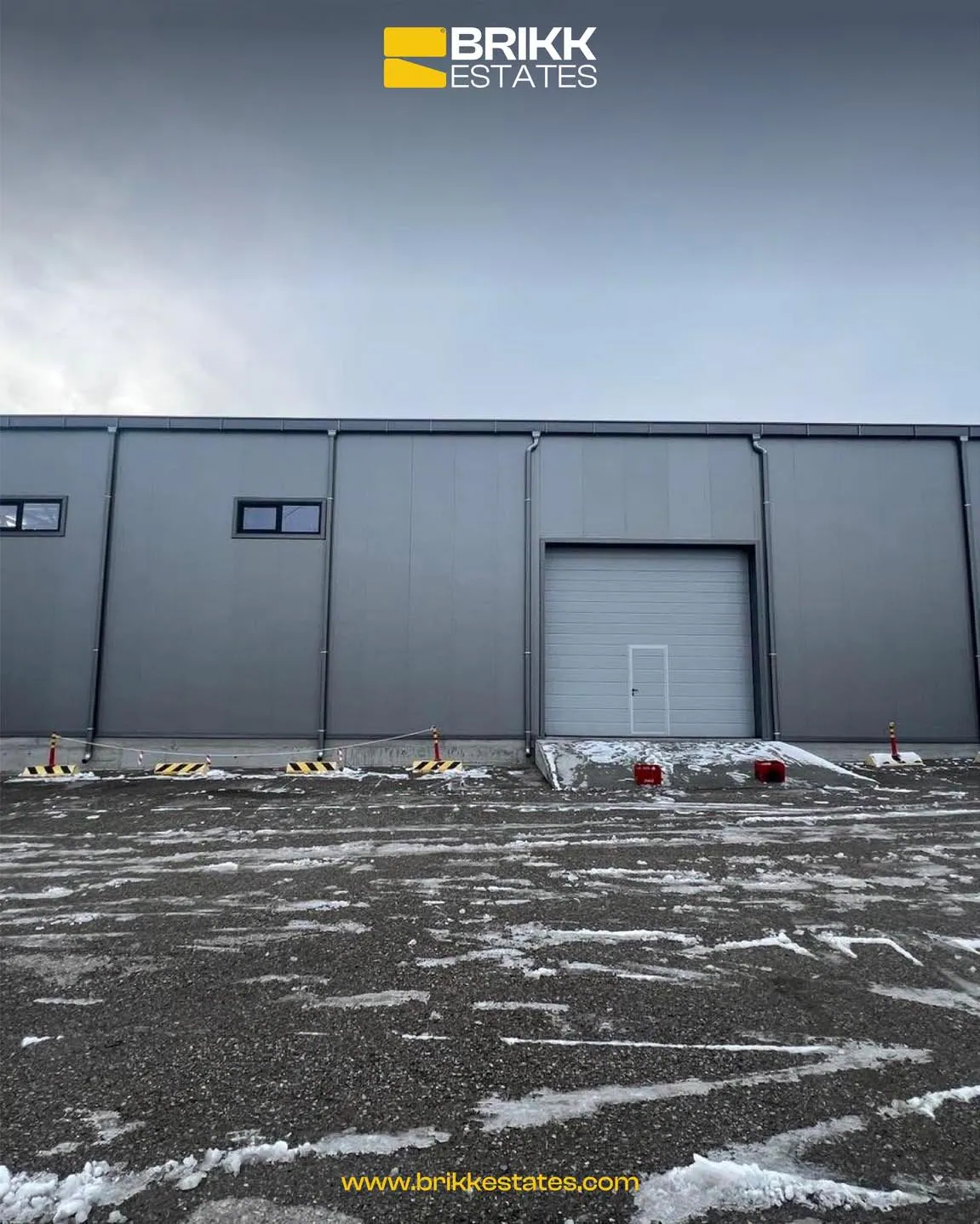 Depo, showroom dhe zyra me qira në Zonën Industriale — foto 1