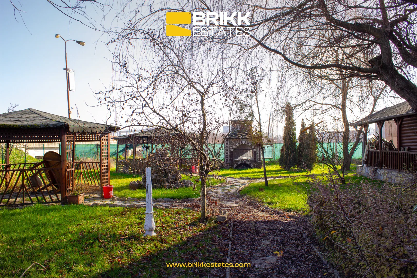 Truall 42 ari me restorant dhe bungallova në Milloshevë — foto 6 (6)