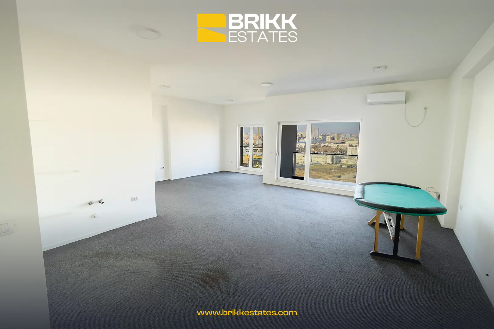 Zyrë penthouse 340 m² me tarracë me qira në Rrugën A — foto 5 (5)