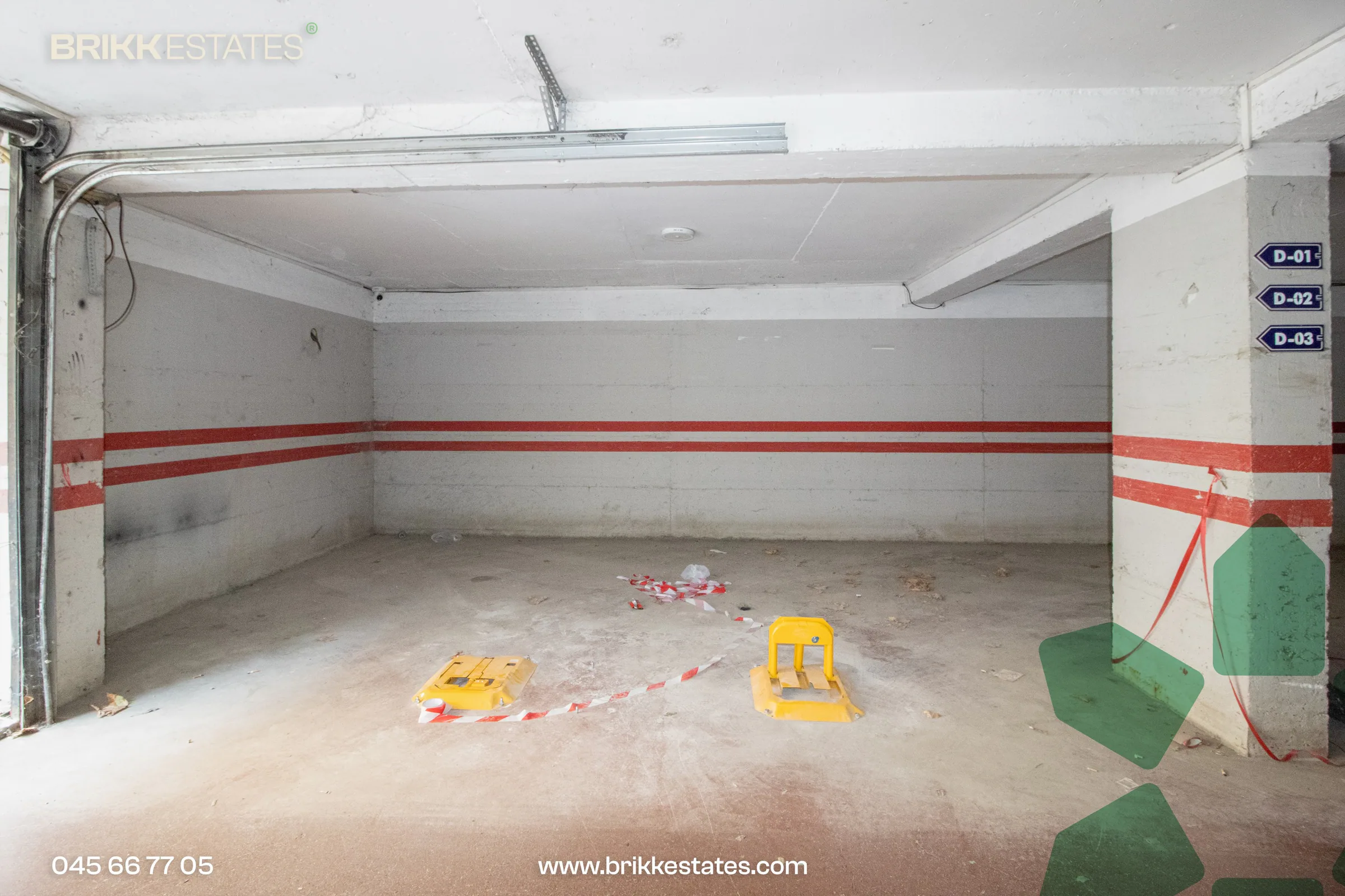 12 garazha në shitje në Eliza A — foto 2 (2)